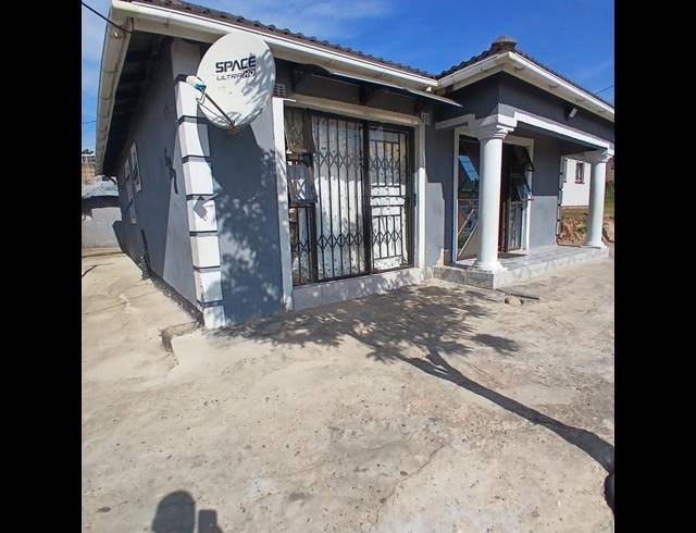 4 BEDROOM HOUSE FOR SALE IN UMLAZI Y